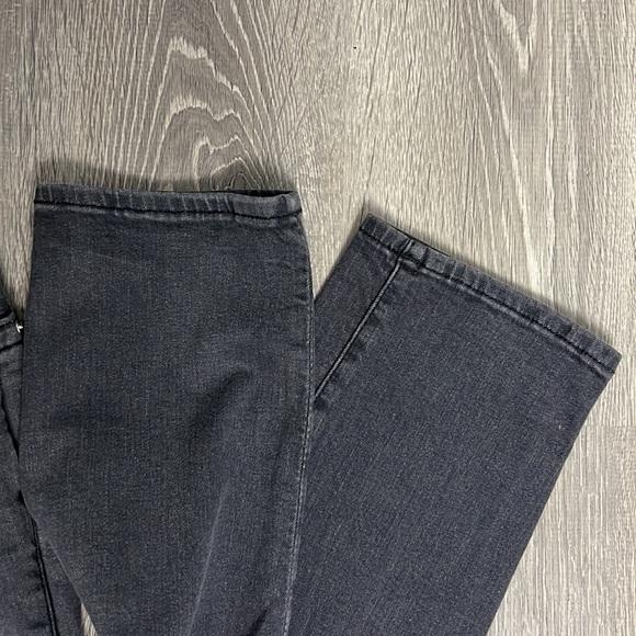 True Religion Rocco Relaxed Skinny jeans - Picture 12 of 16
